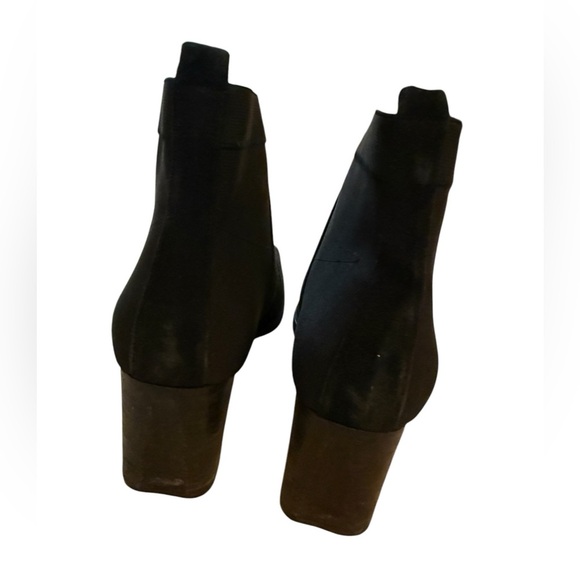 Stuart Weitzman Black Chelsea Suede Ankle Boots size 8 great cond minor scuffs - Picture 6 of 8